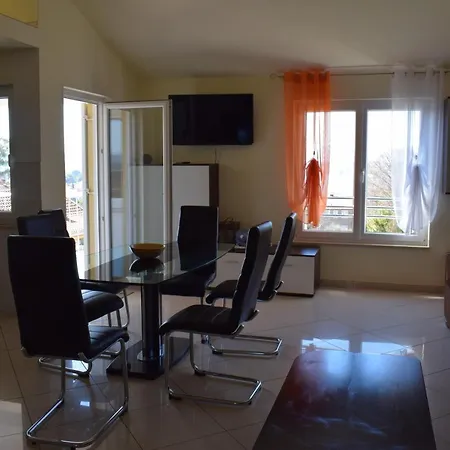 Apartment Vista Mare *